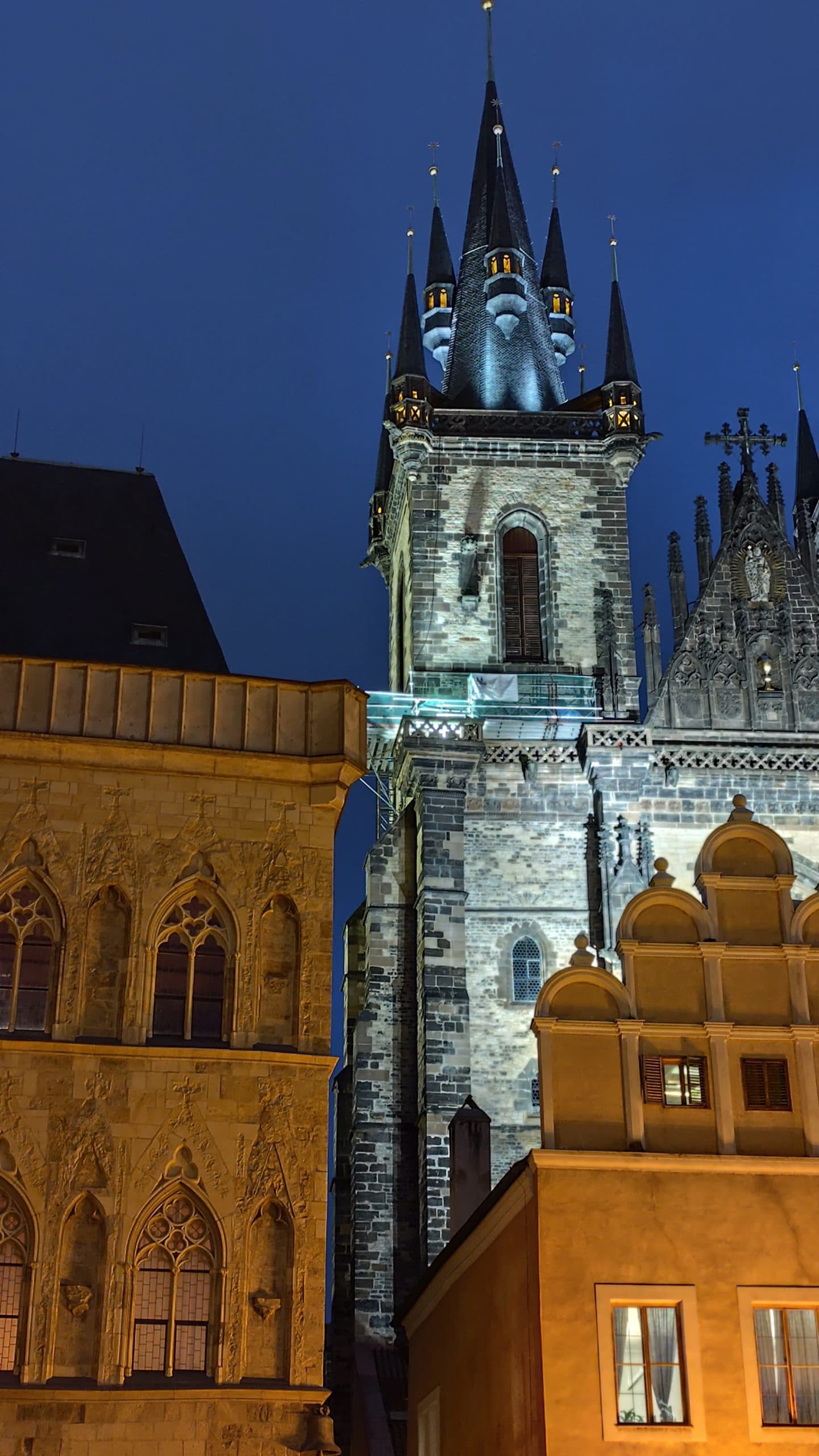 Lou-Anne B, Prague