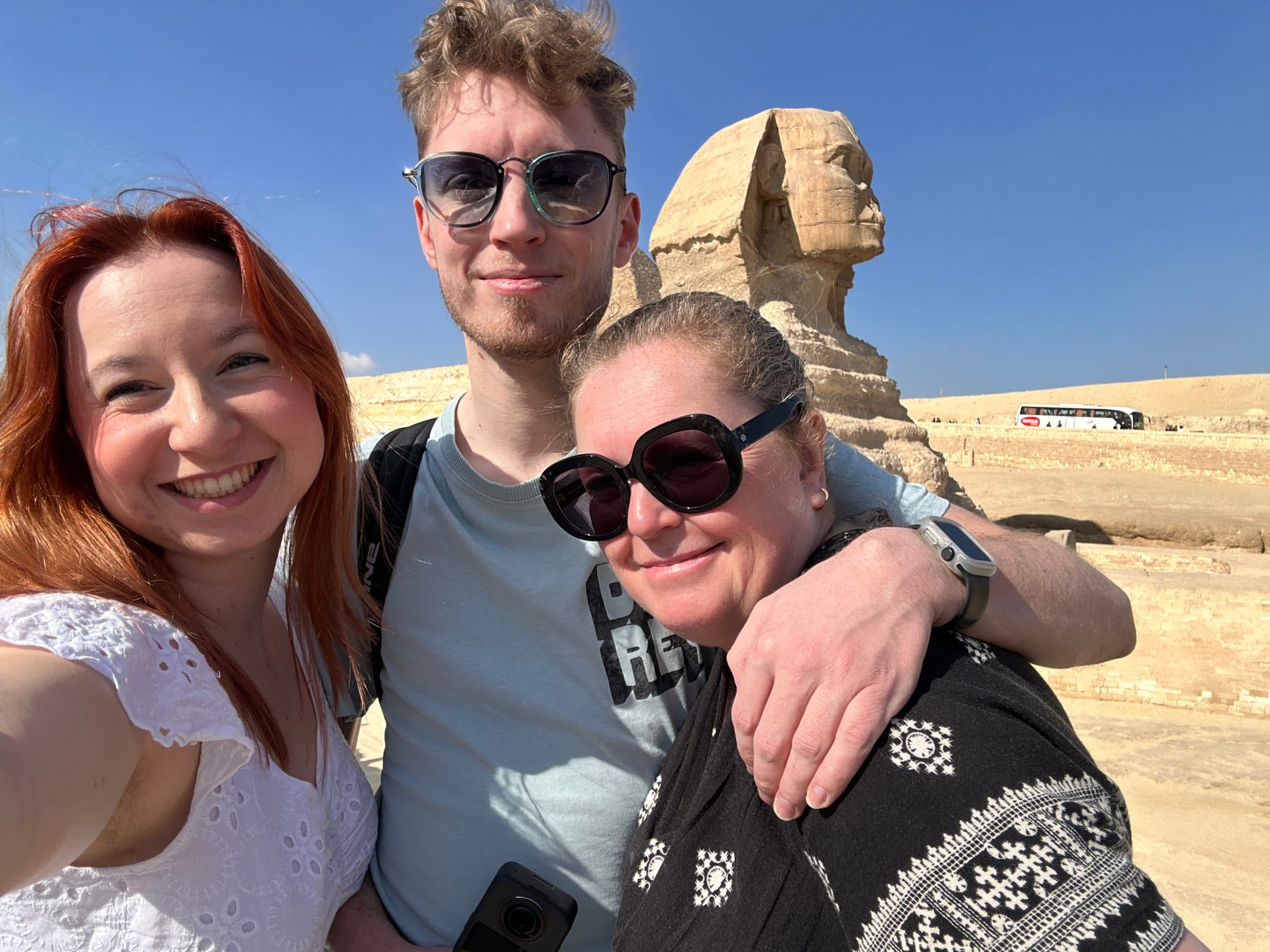 Stephanie M, Cairo