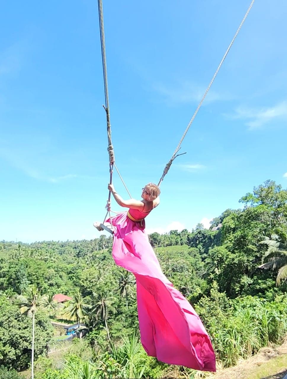 Anar T, Bali